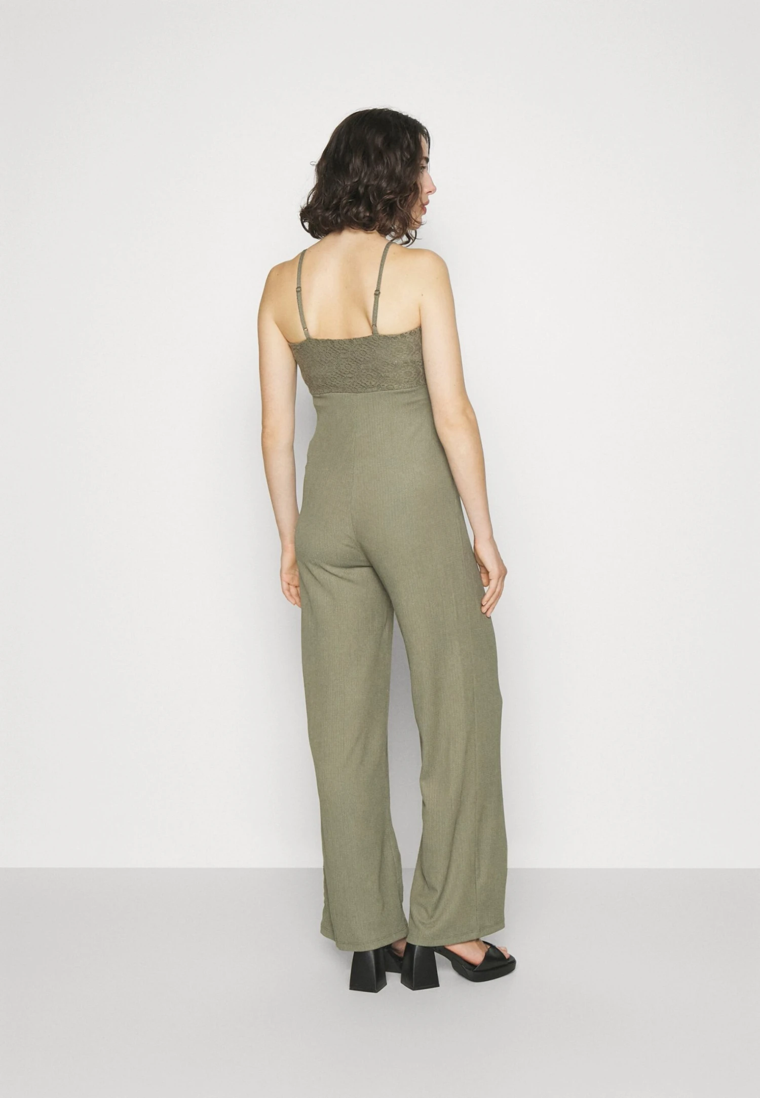 Jumpsuit - Olive 5 Jumpsuit - Olive - Afbeelding 3