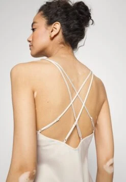 Anna Field Bridal Nightie / 003 - Off-White - Nachtjapon - 003 - Off-White -Anna Field 9c3870beb15a4e44a97686ec673230cd