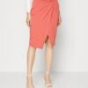Anna Field Front Knot Midi Skirt - Kokerrok - Red 1 Anna Field Front Knot Midi Skirt - Kokerrok - Red -Anna Field b8da11cd04e64f39b52edca1d7be0401