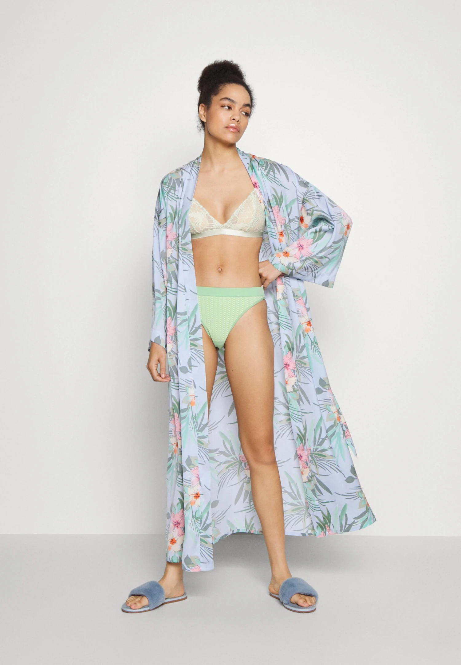 Anna Field Floral Robe - Badjas - Blue 4 Anna Field Floral Robe - Badjas - Blue - Afbeelding 2